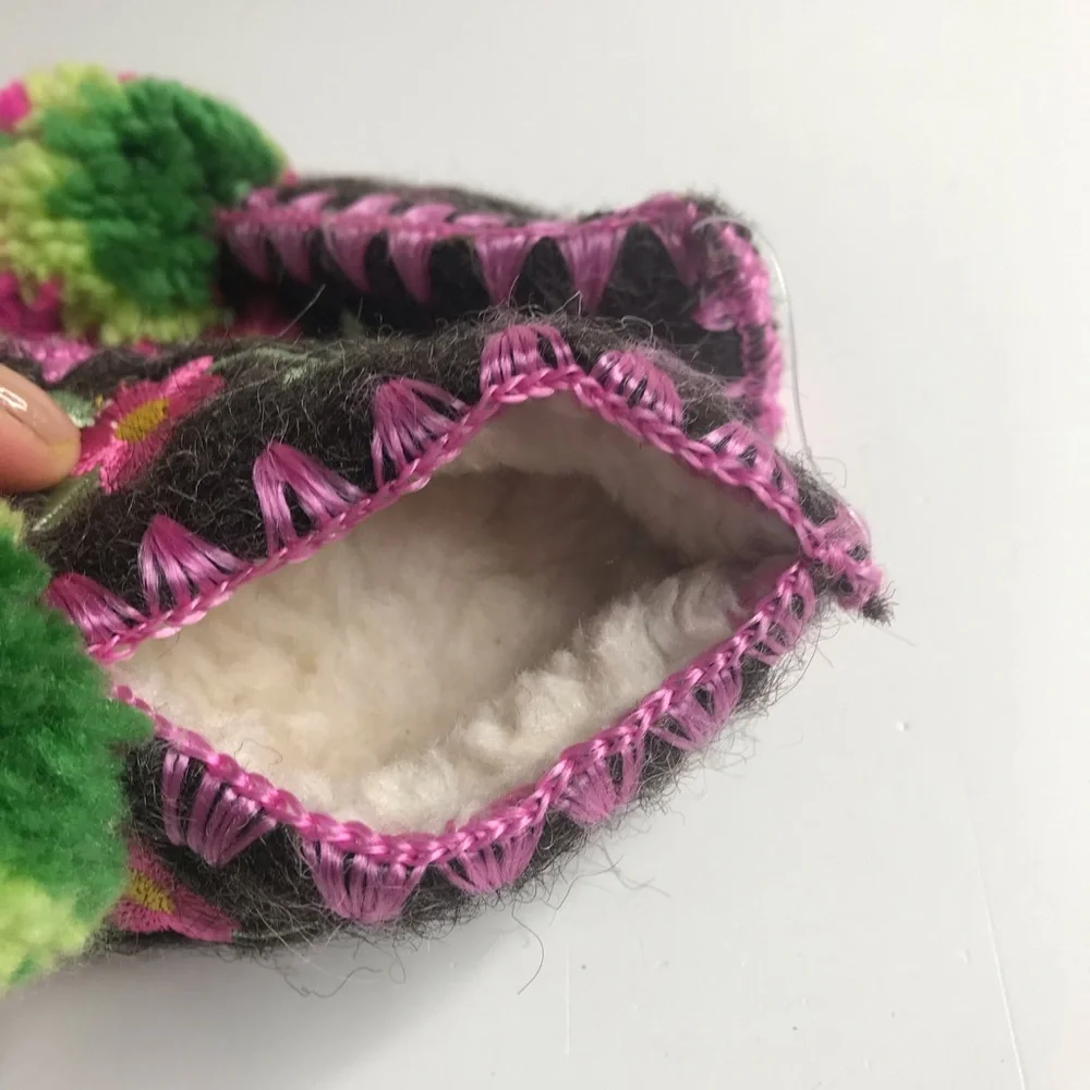 K KARAGIANNIS traditional Greek woolen slippers UK 3